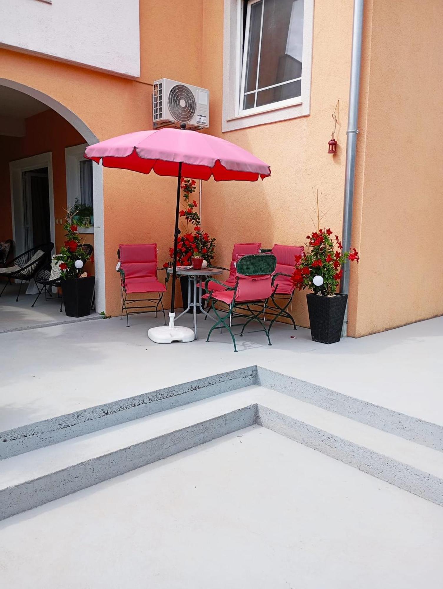 Apartmani Joja بيوغْغاد نا موغو المظهر الخارجي الصورة